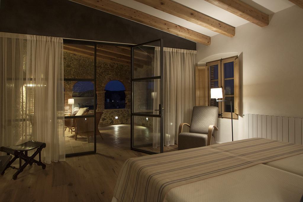 Mas Valenti 1511 Guest House Vall Llobrega Ruang foto