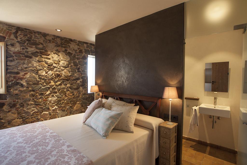 Mas Valenti 1511 Guest House Vall Llobrega Ruang foto